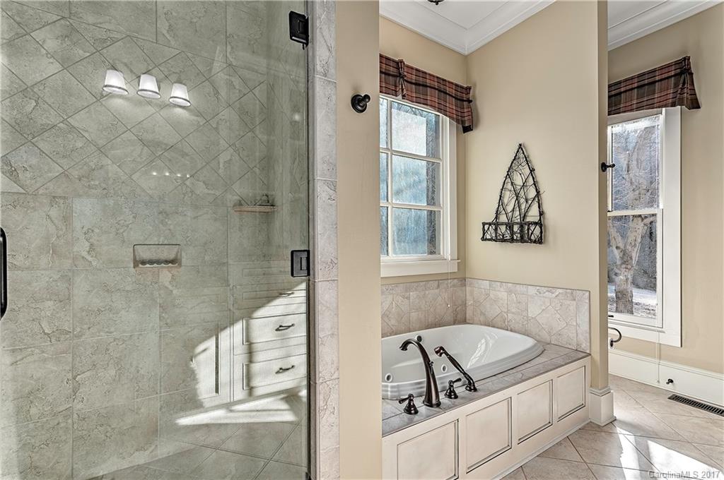 939 Boar Ridge Road, Unit 110 Sylva, NC 28779 - Photo 14 of 23