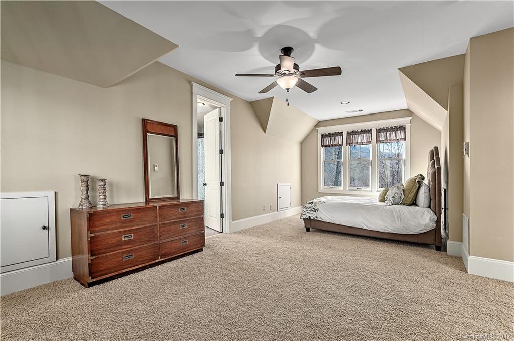 939 Boar Ridge Road, Unit 110 Sylva, NC 28779 - Photo 19 of 23