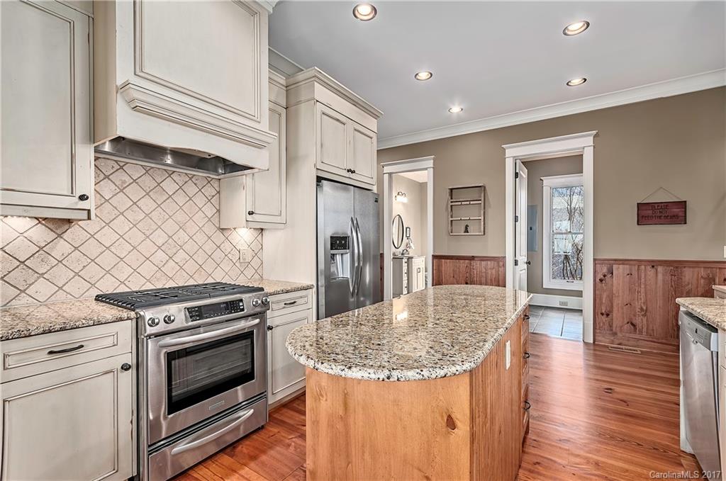 939 Boar Ridge Road, Unit 110 Sylva, NC 28779 - Photo 9 of 23