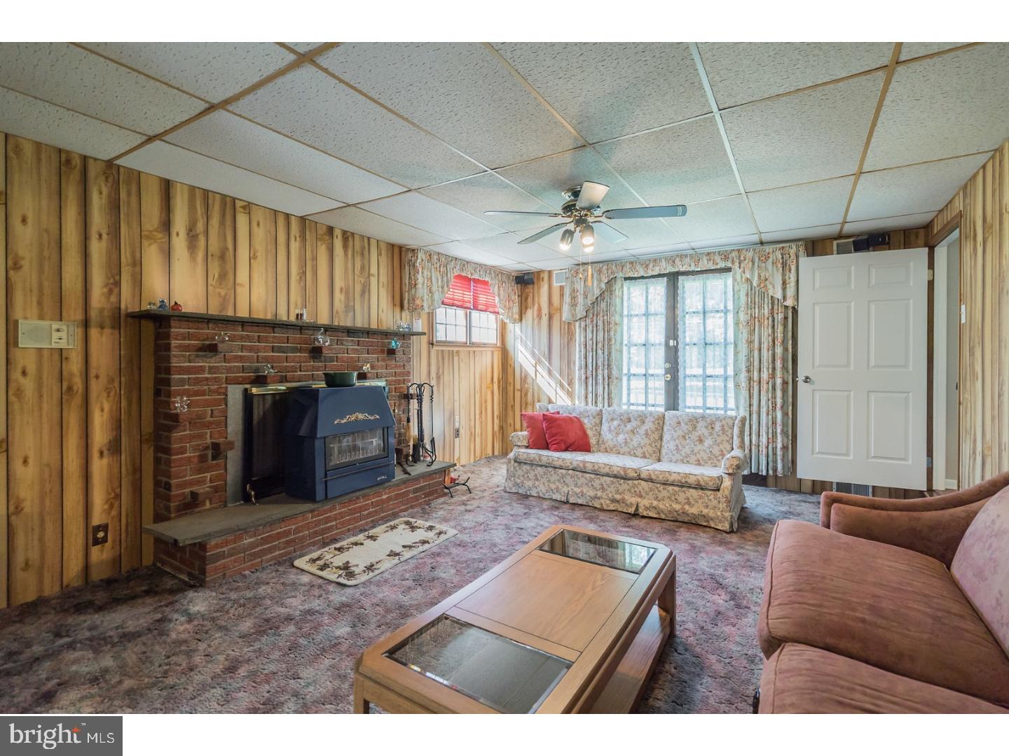 889 Ridge Road Telford, PA 18969 - Photo 5 of 25