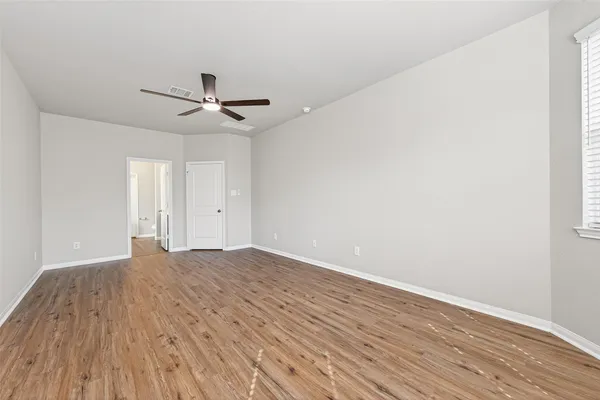 $1,950 | 3548 Cannon Drive, Conroe, TX 77301