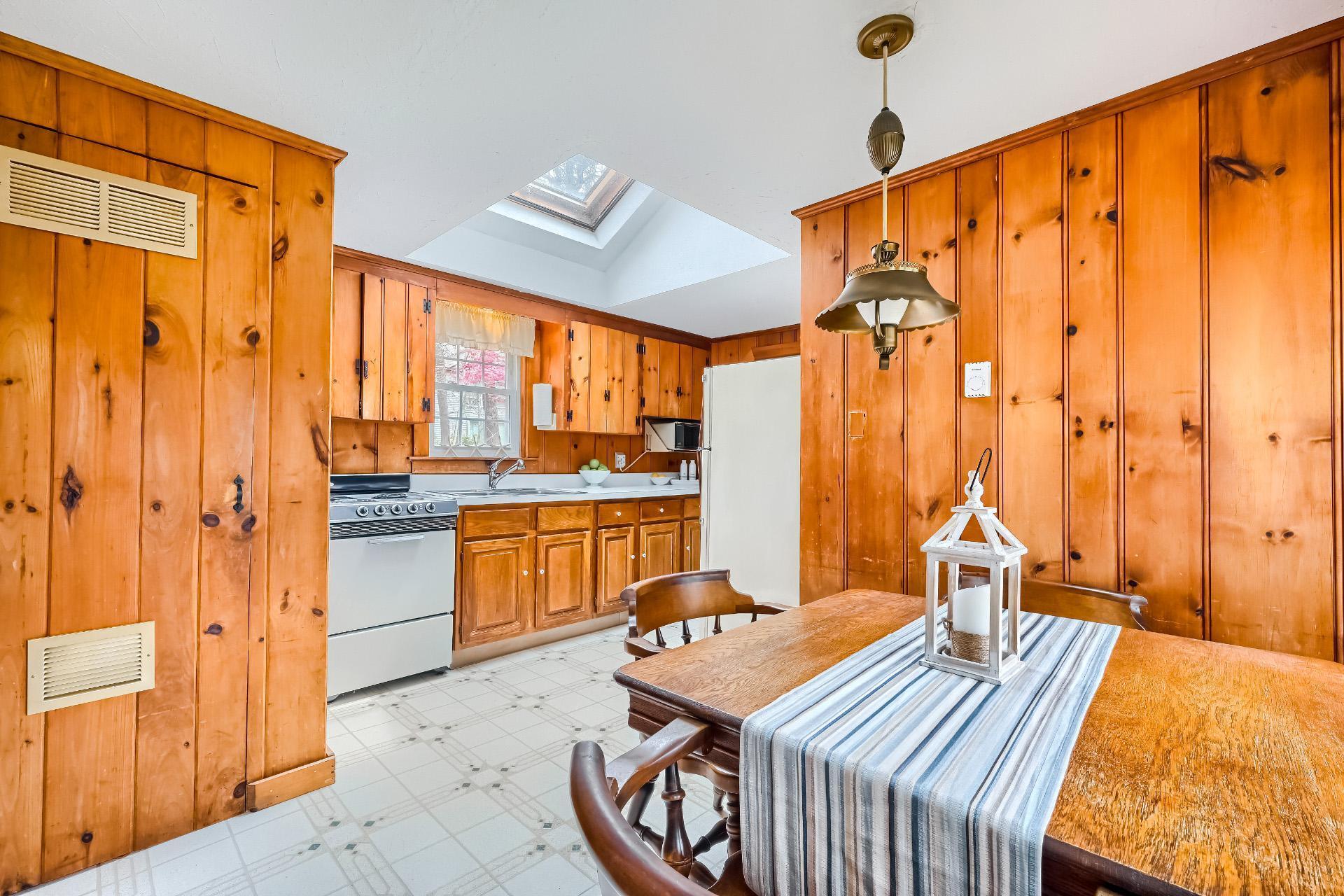 24 Youngs Road Chatham, MA 02633 - Photo 21 of 33 03_Dining_Room_IMG_3620