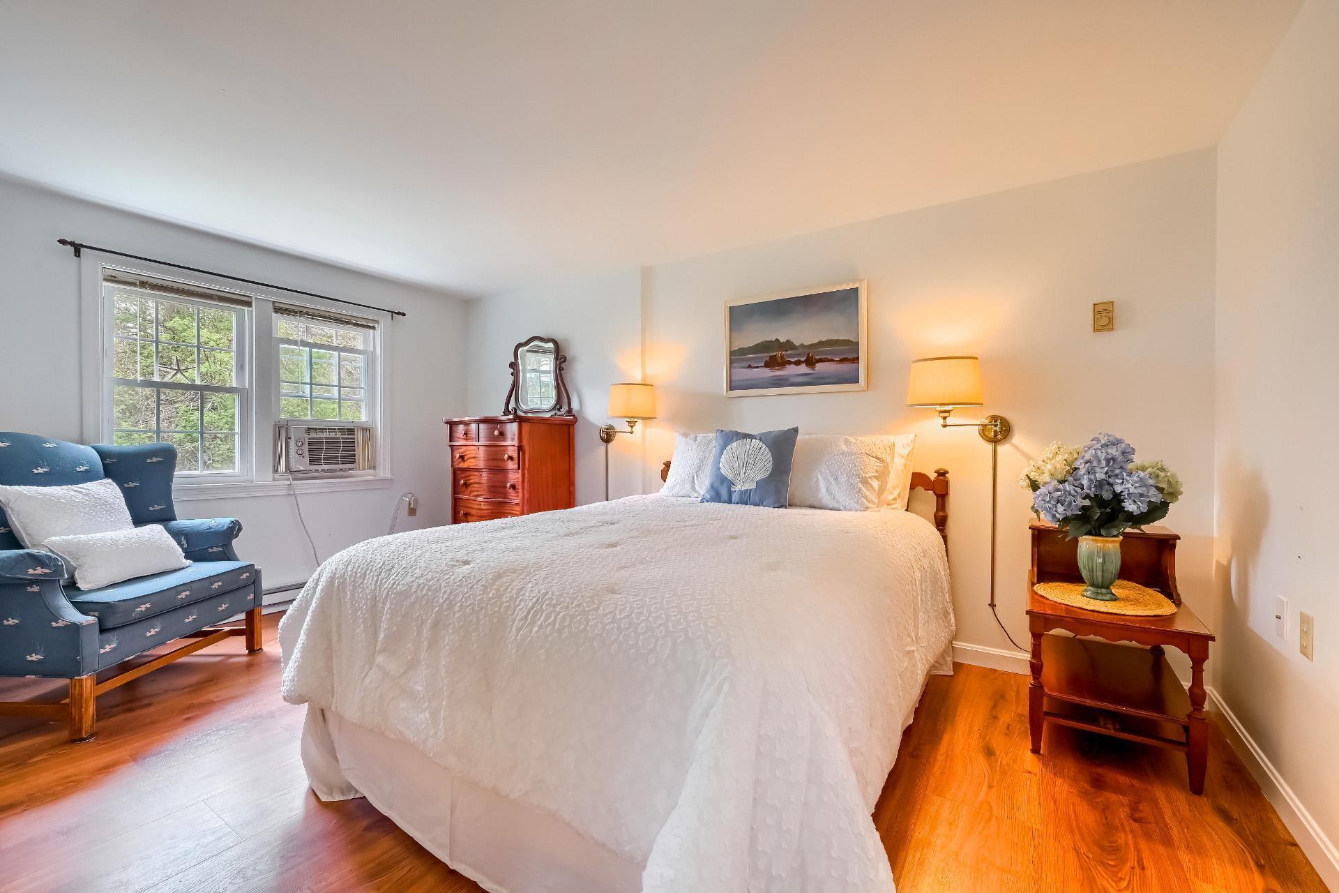 24 Youngs Road Chatham, MA 02633 - Photo 24 of 33 04_Main_Bedroom_IMG_3625
