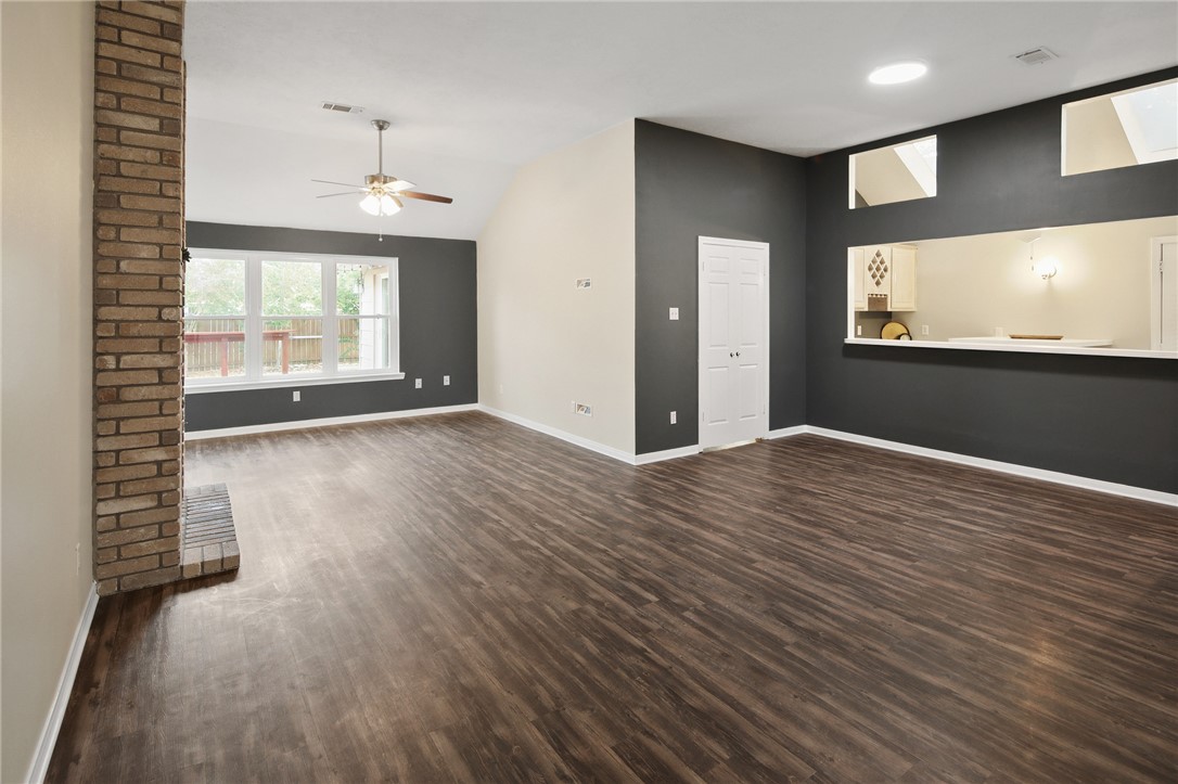 4108 Brompton Lane Bryan, TX 77802 - Photo 8 of 40