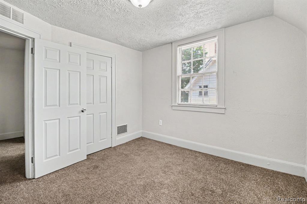 680 North Perry Street Pontiac, MI 48342 - Photo 13 of 17