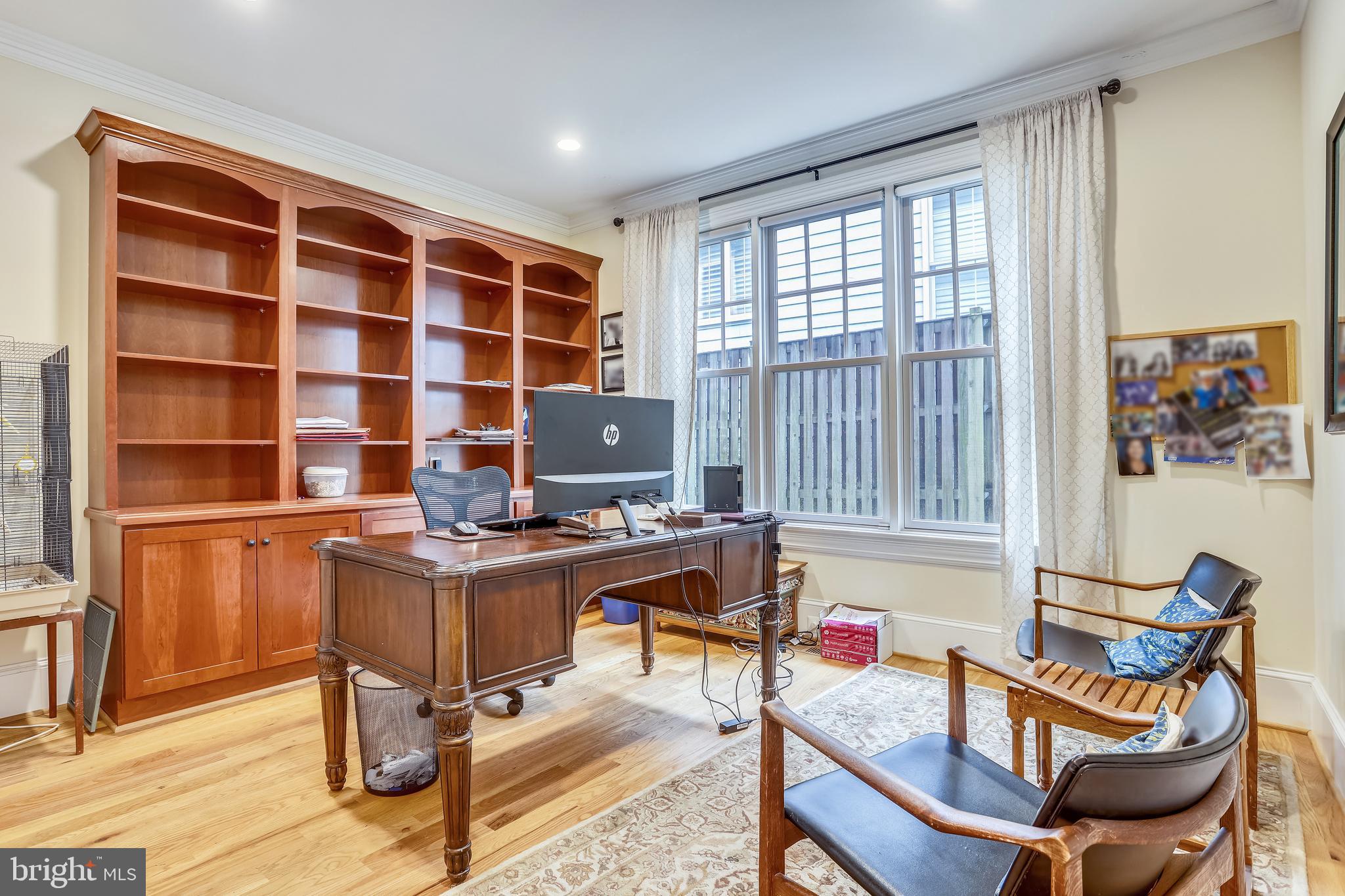 5933 Anniston Road Bethesda, MD 20817 - Photo 16 of 53 Office Built-ins