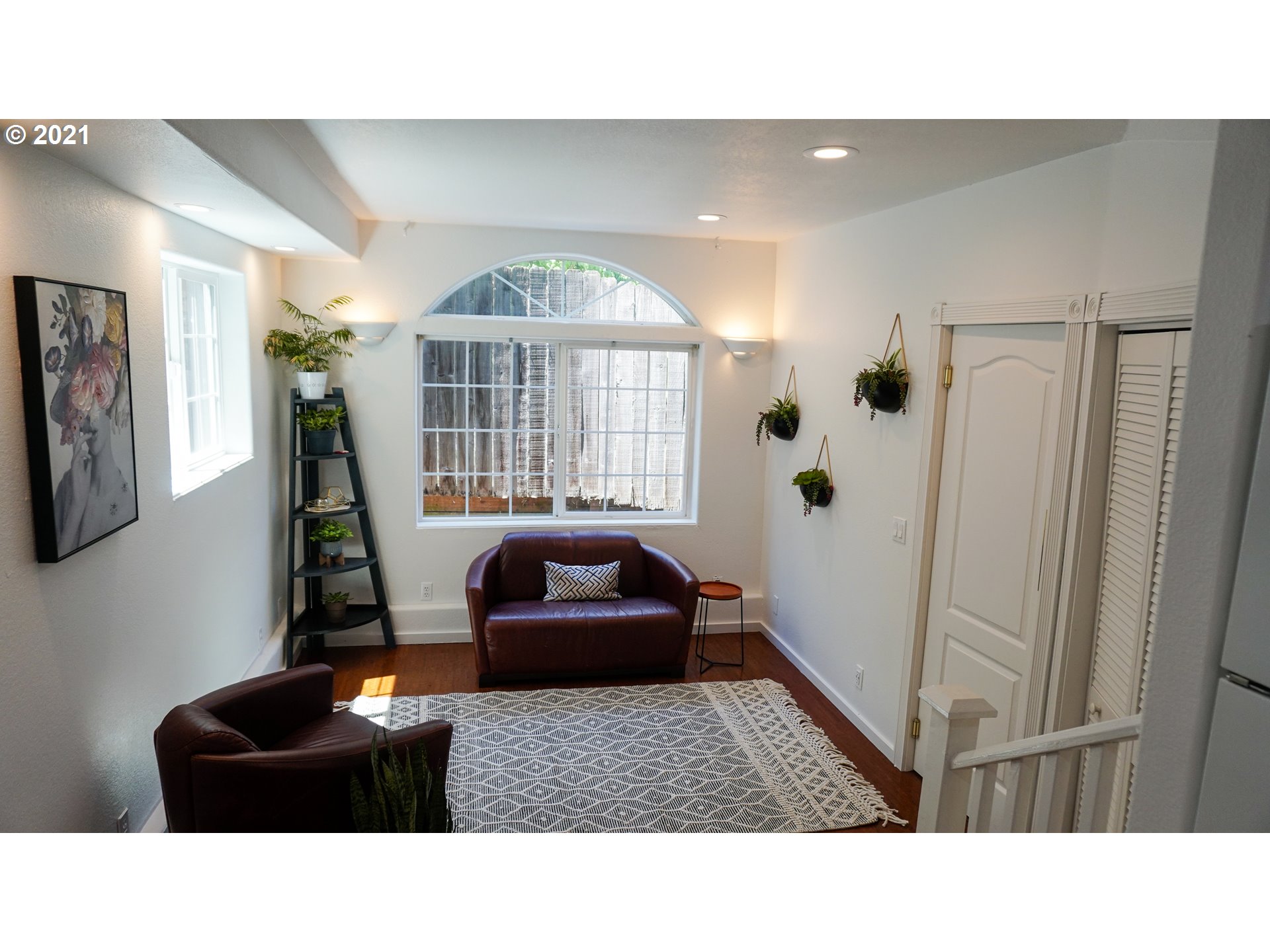 4110 Southwest Huber Street Portland, OR 97219 - Photo 16 of 28 Gallery Image 16