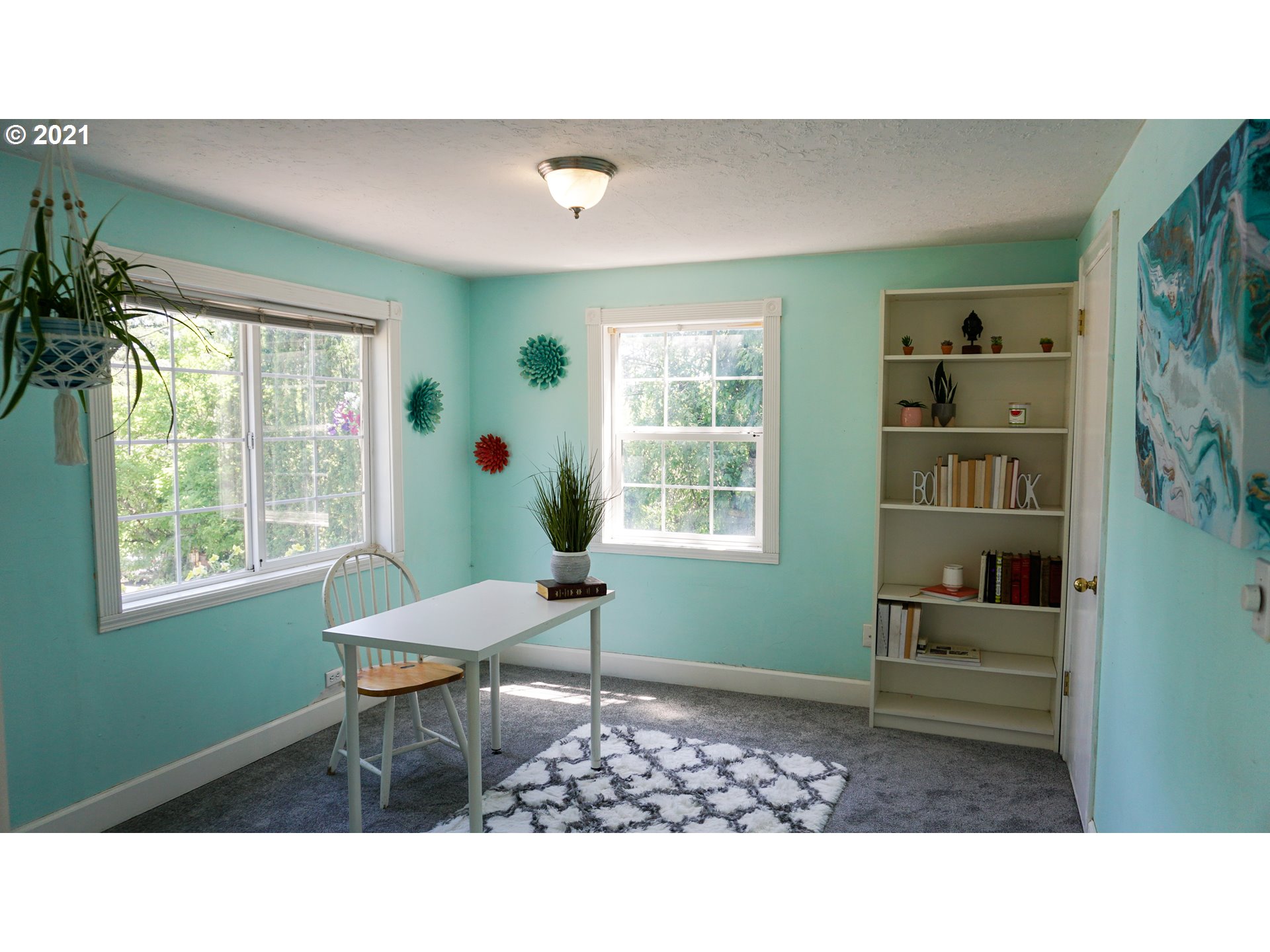 4110 Southwest Huber Street Portland, OR 97219 - Photo 19 of 28 Gallery Image 19