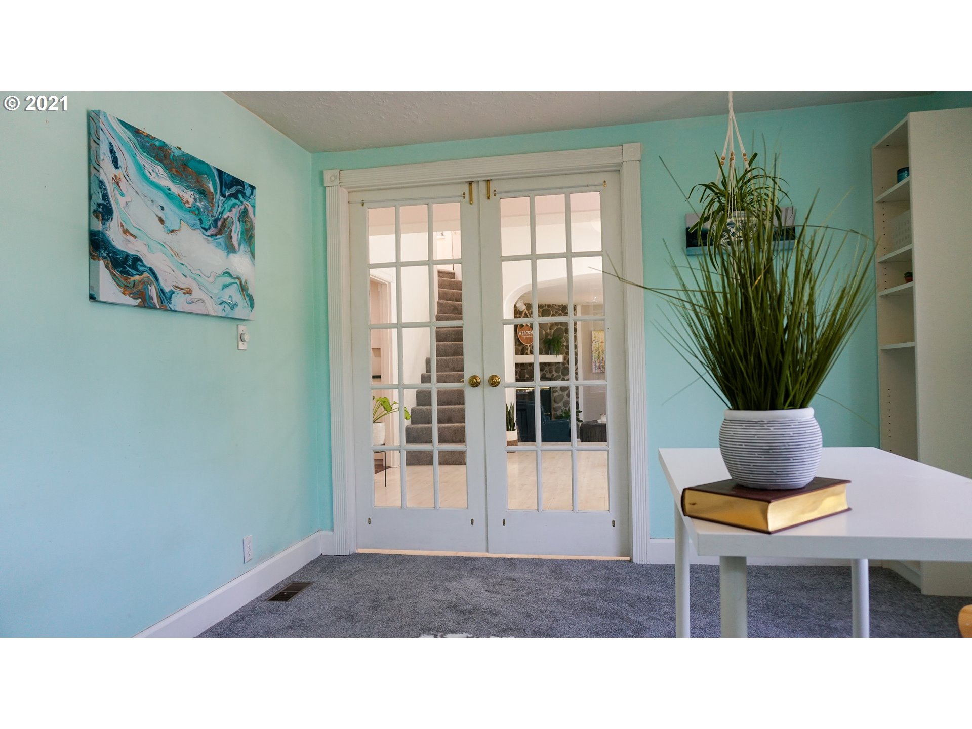 4110 Southwest Huber Street Portland, OR 97219 - Photo 20 of 28 Gallery Image 20