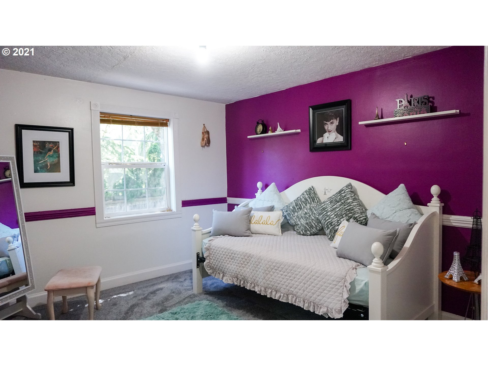 4110 Southwest Huber Street Portland, OR 97219 - Photo 21 of 28 Gallery Image 21