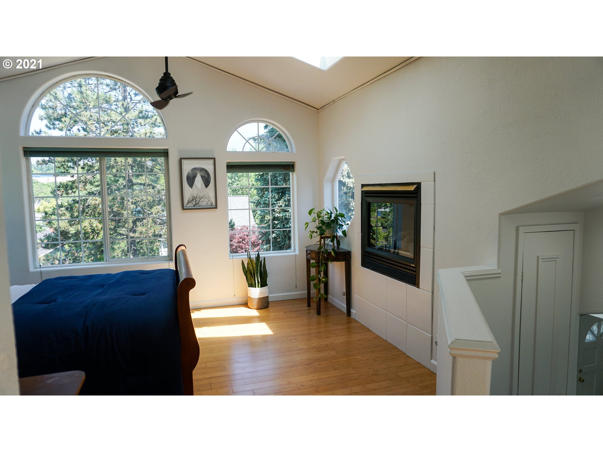 4110 Southwest Huber Street Portland, OR 97219 - Photo 25 of 28 Gallery Image 25