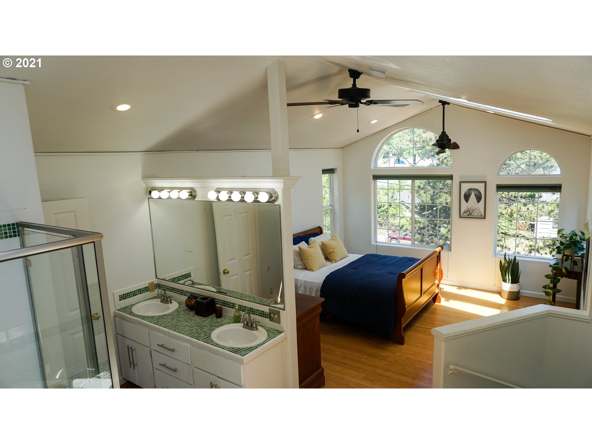 4110 Southwest Huber Street Portland, OR 97219 - Photo 26 of 28 Gallery Image 26
