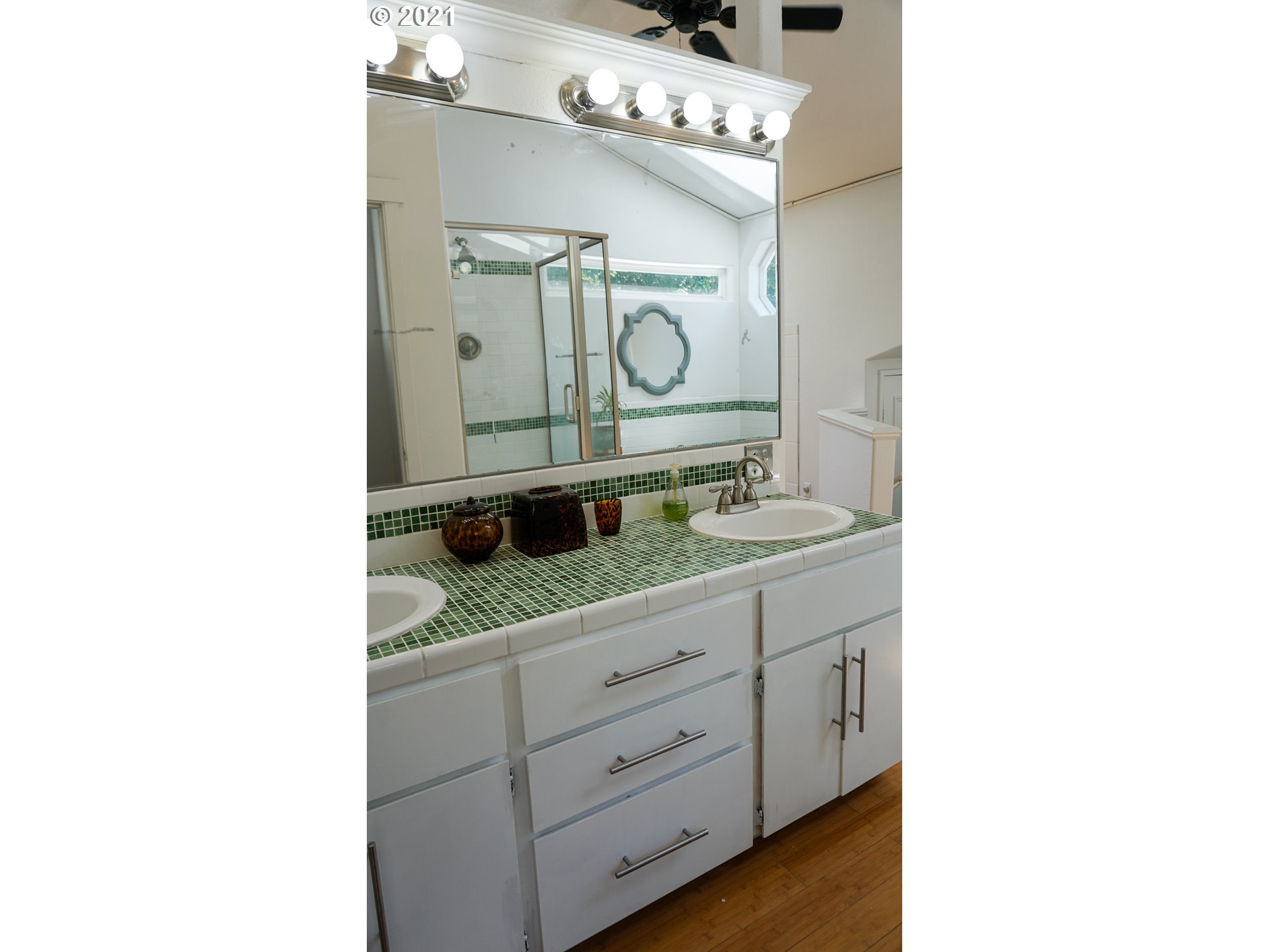 4110 Southwest Huber Street Portland, OR 97219 - Photo 28 of 28 Gallery Image 28