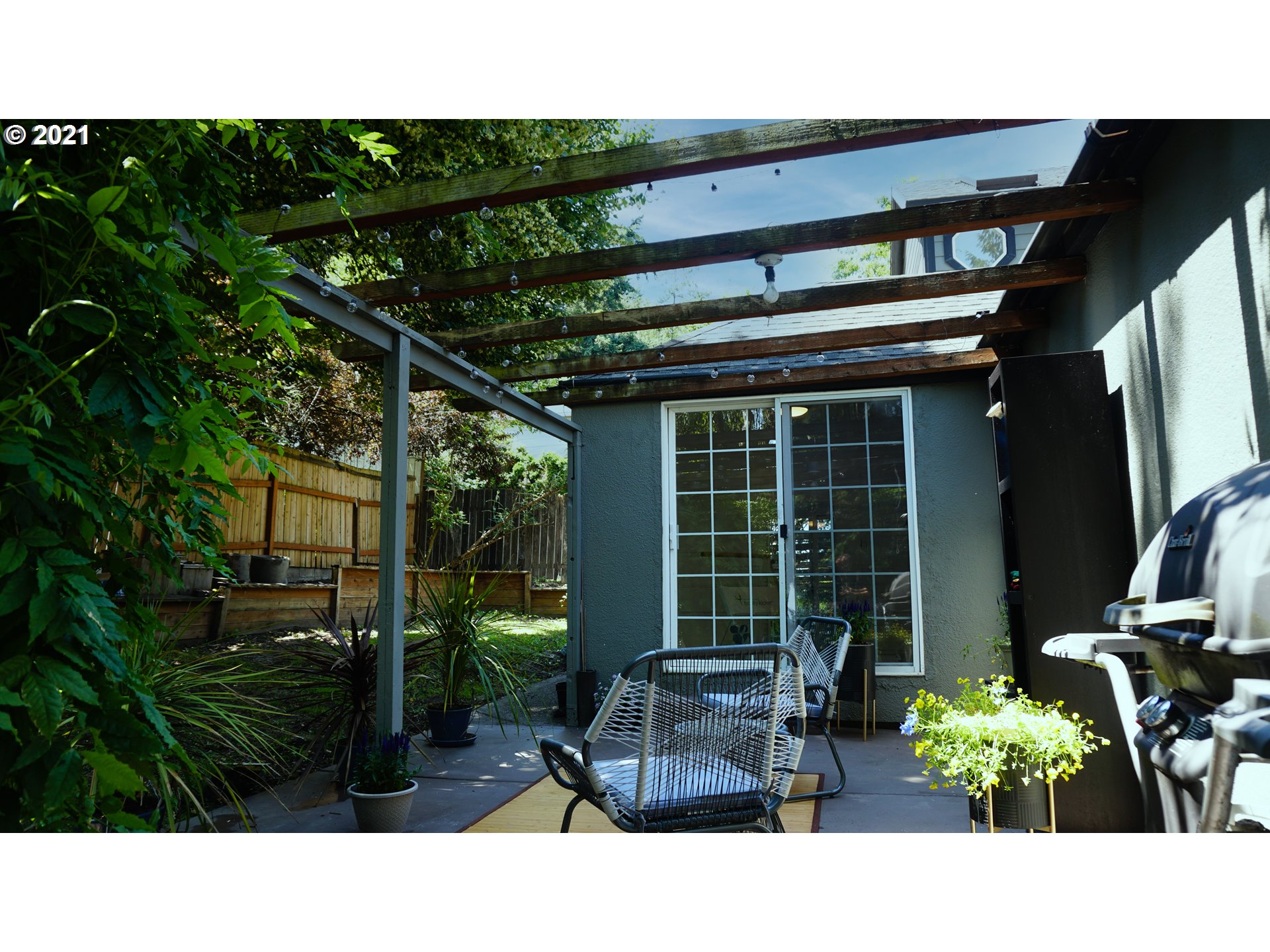 4110 Southwest Huber Street Portland, OR 97219 - Photo 4 of 28 Gallery Image 4