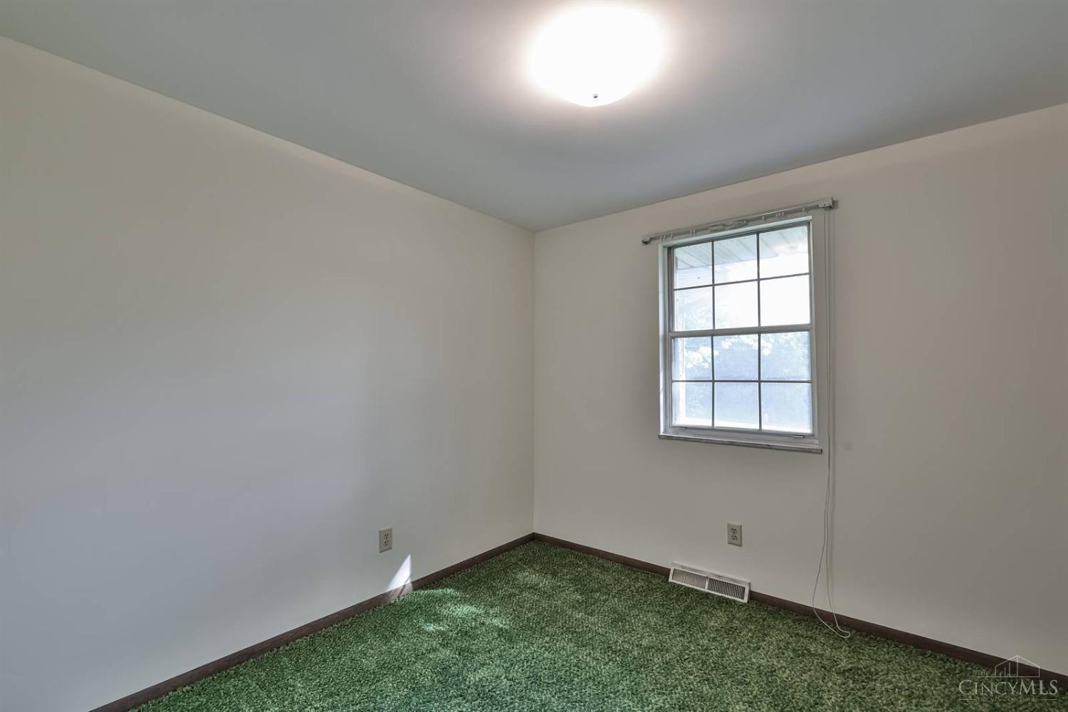 6314 Dry Ridge Road Cincinnati, OH 45252 - Photo 18 of 32 Gallery Image 18