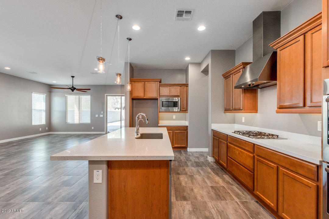 2146 West Red Fox Road Phoenix, AZ 85085 - Photo 9 of 36 photo_09