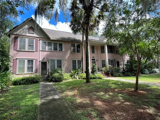 $1,150 | 414 Northeast 5 Avenue, Unit 1, Gainesville, FL 32601