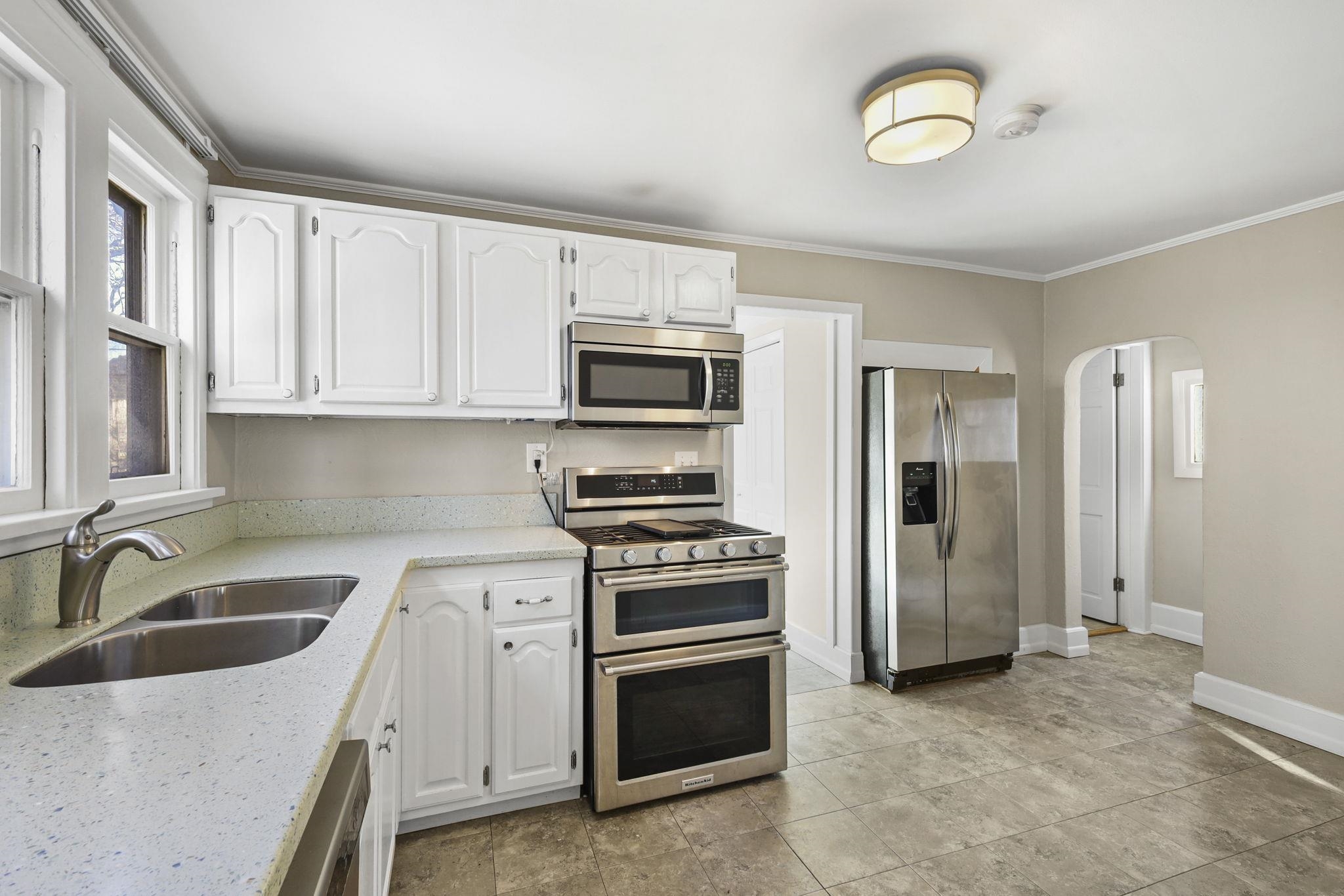 1957 Heath Avenue Madison, WI 53704 - Photo 14 of 40