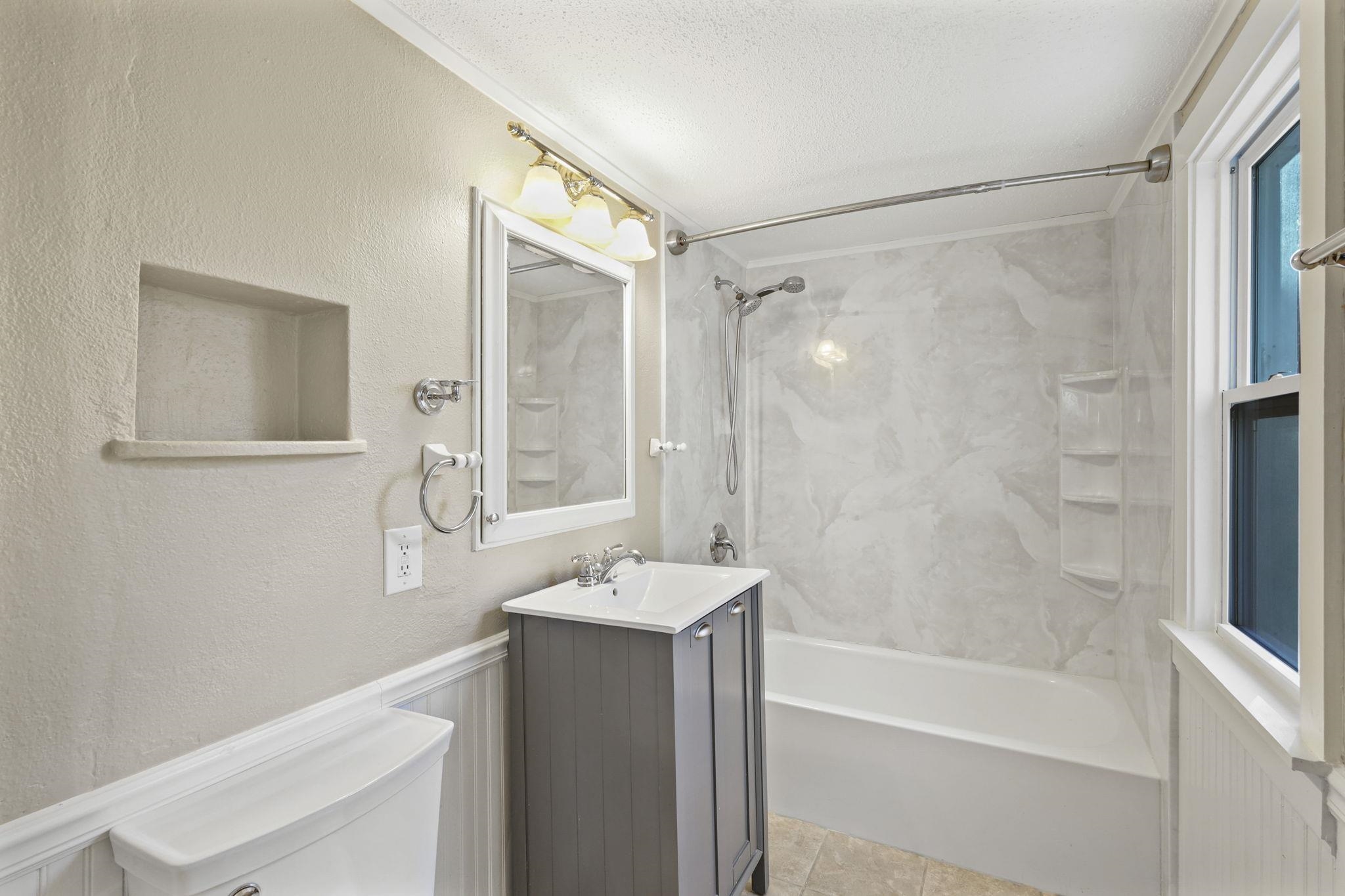 1957 Heath Avenue Madison, WI 53704 - Photo 21 of 40