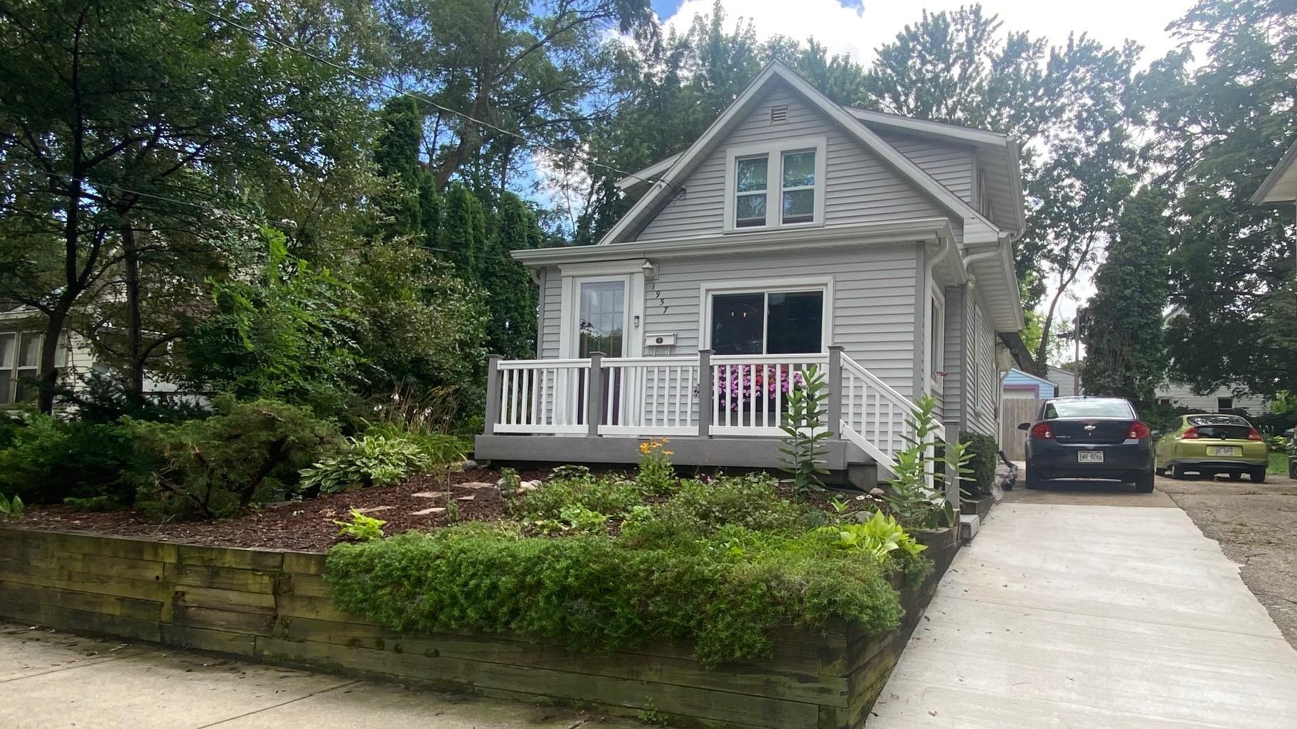 1957 Heath Avenue Madison, WI 53704 - Photo 32 of 40