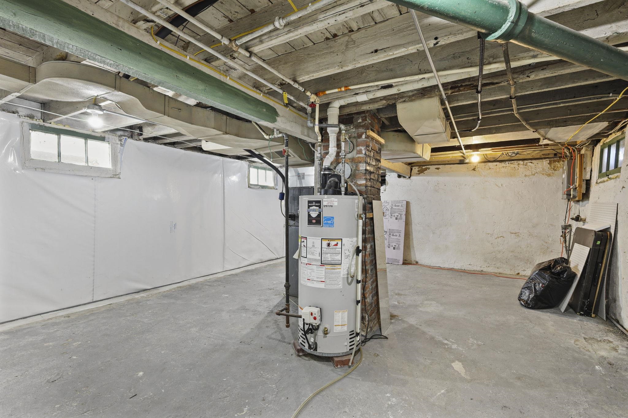 1957 Heath Avenue Madison, WI 53704 - Photo 37 of 40