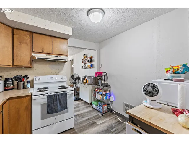 $575,000 | 771 21st Street Southeast, Salem, OR 97301