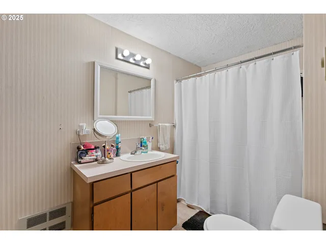 $575,000 | 771 21st Street Southeast, Salem, OR 97301