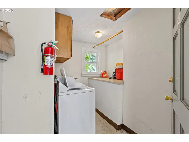 $575,000 | 771 21st Street Southeast, Salem, OR 97301