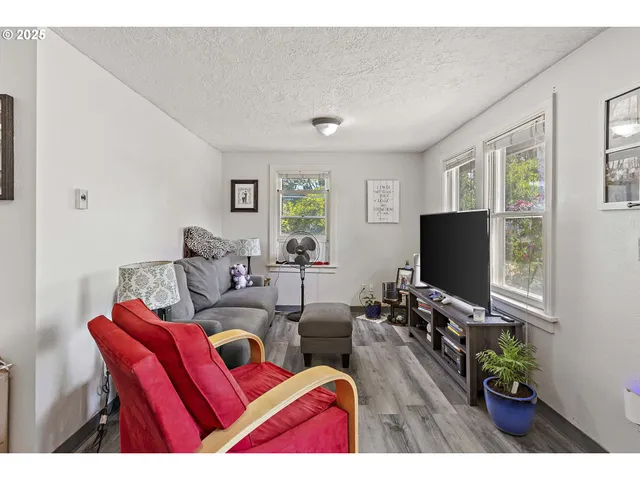 $575,000 | 771 21st Street Southeast, Salem, OR 97301