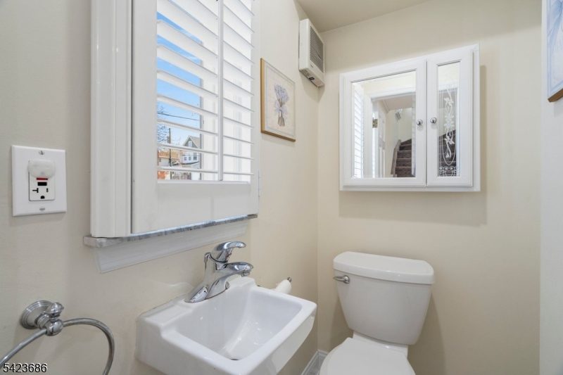 76 Montross Avenue Rutherford, NJ 07070 - Photo 19 of 36