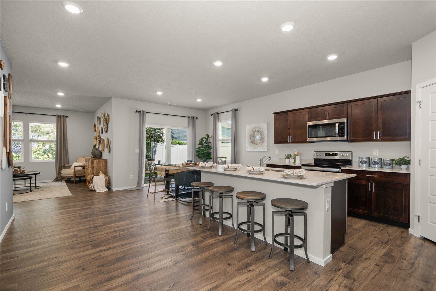 6103 South Soda Road Spokane, WA 99224 - Photo 9 of 24