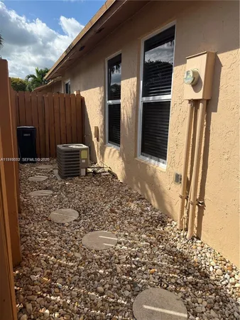 $2,800 | 6751 Northwest 193rd Lane, Unit 6751, Hialeah, FL 33015