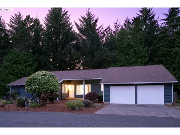 $575,000 | 60 Seagrove Place, Lincoln City, OR 97367