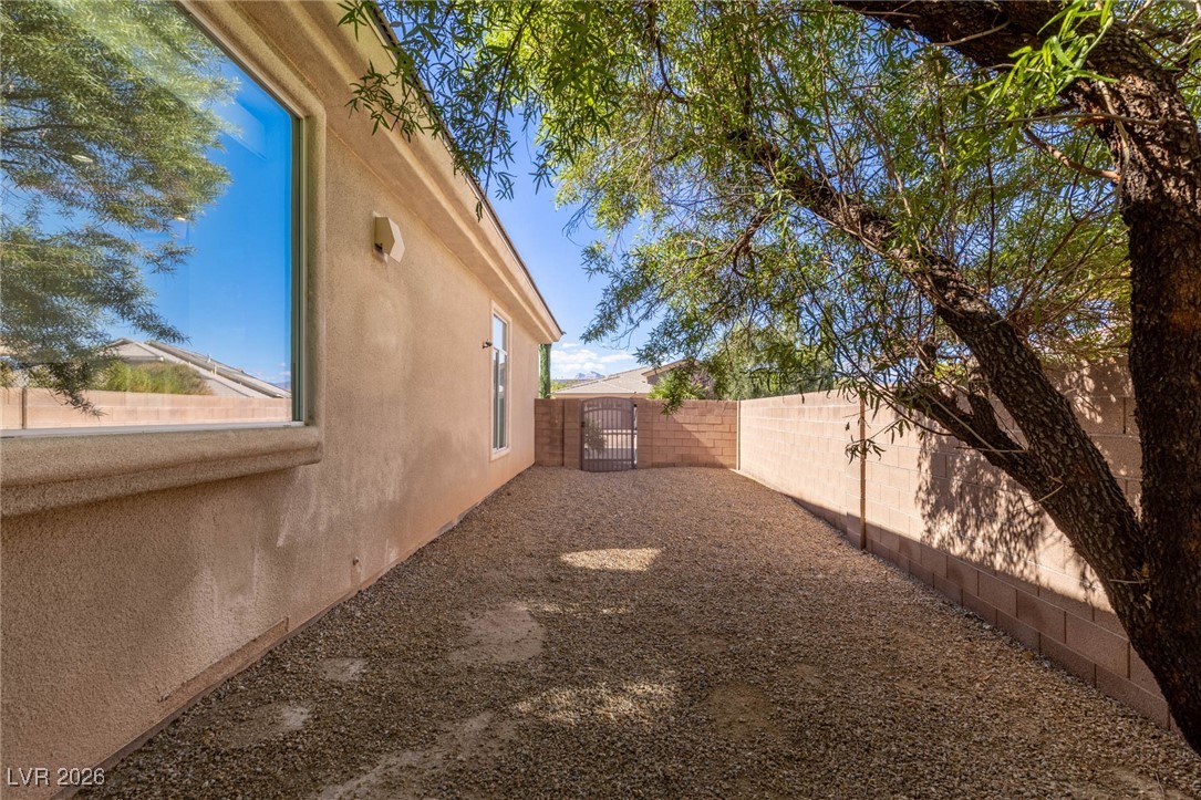 7304 North Buttons Ridge Drive Las Vegas, NV 89131 - Photo 76 of 92