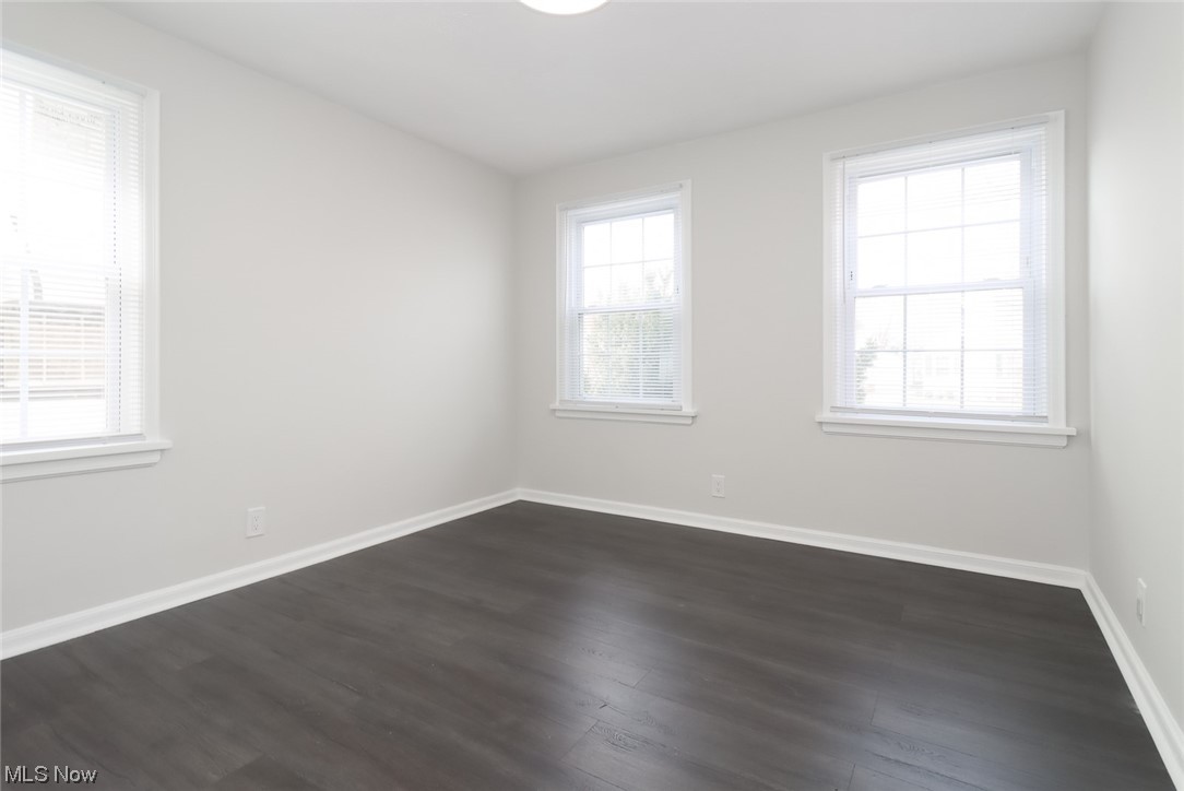 3713 Pennington Road Cleveland, OH 44120 - Photo 16 of 35 Gallery Image 16