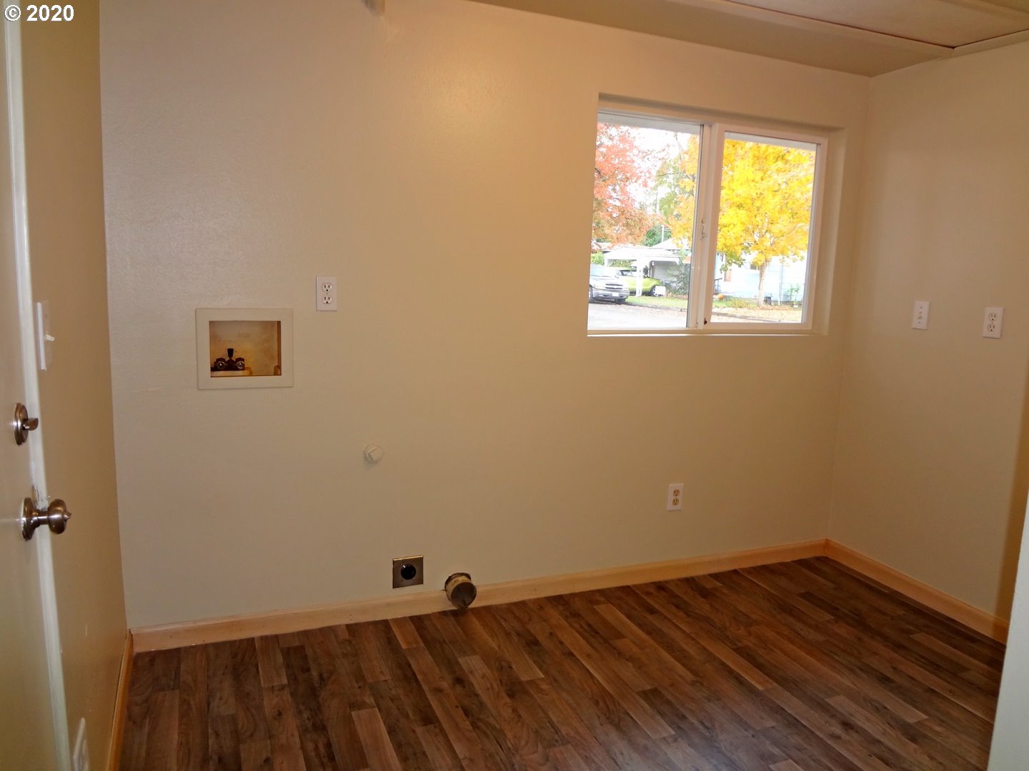 840 25th Place Springfield, OR 97477 - Photo 13 of 29