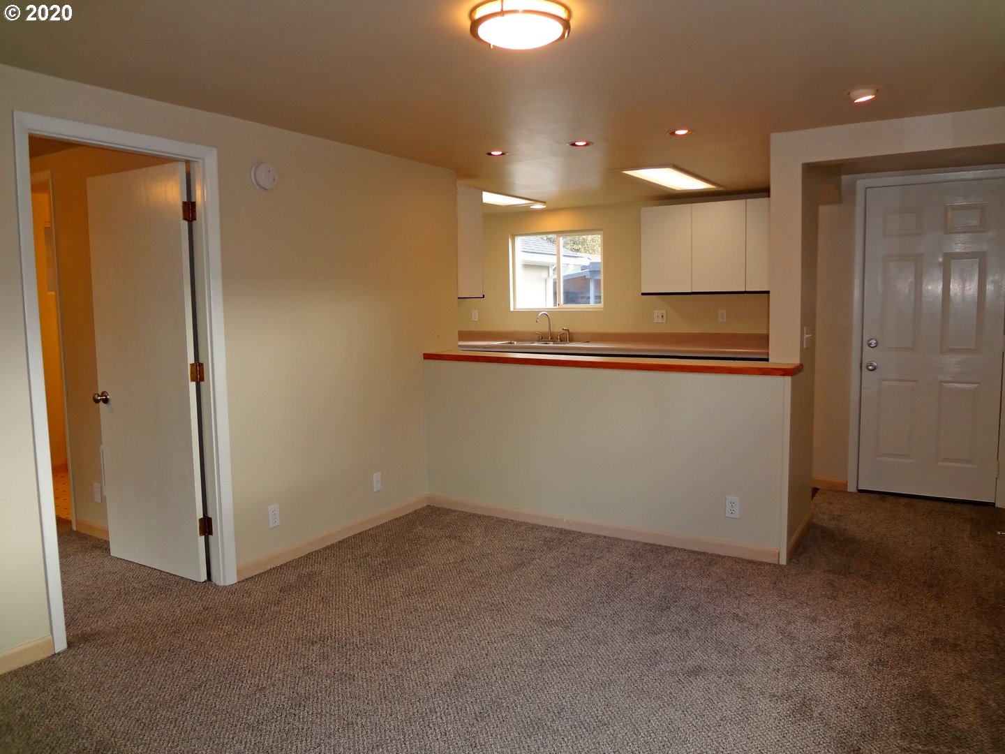 840 25th Place Springfield, OR 97477 - Photo 5 of 29