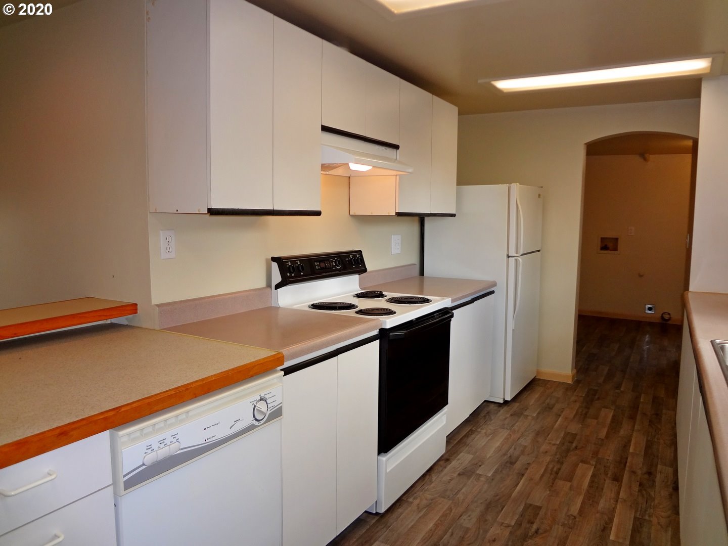 840 25th Place Springfield, OR 97477 - Photo 8 of 29