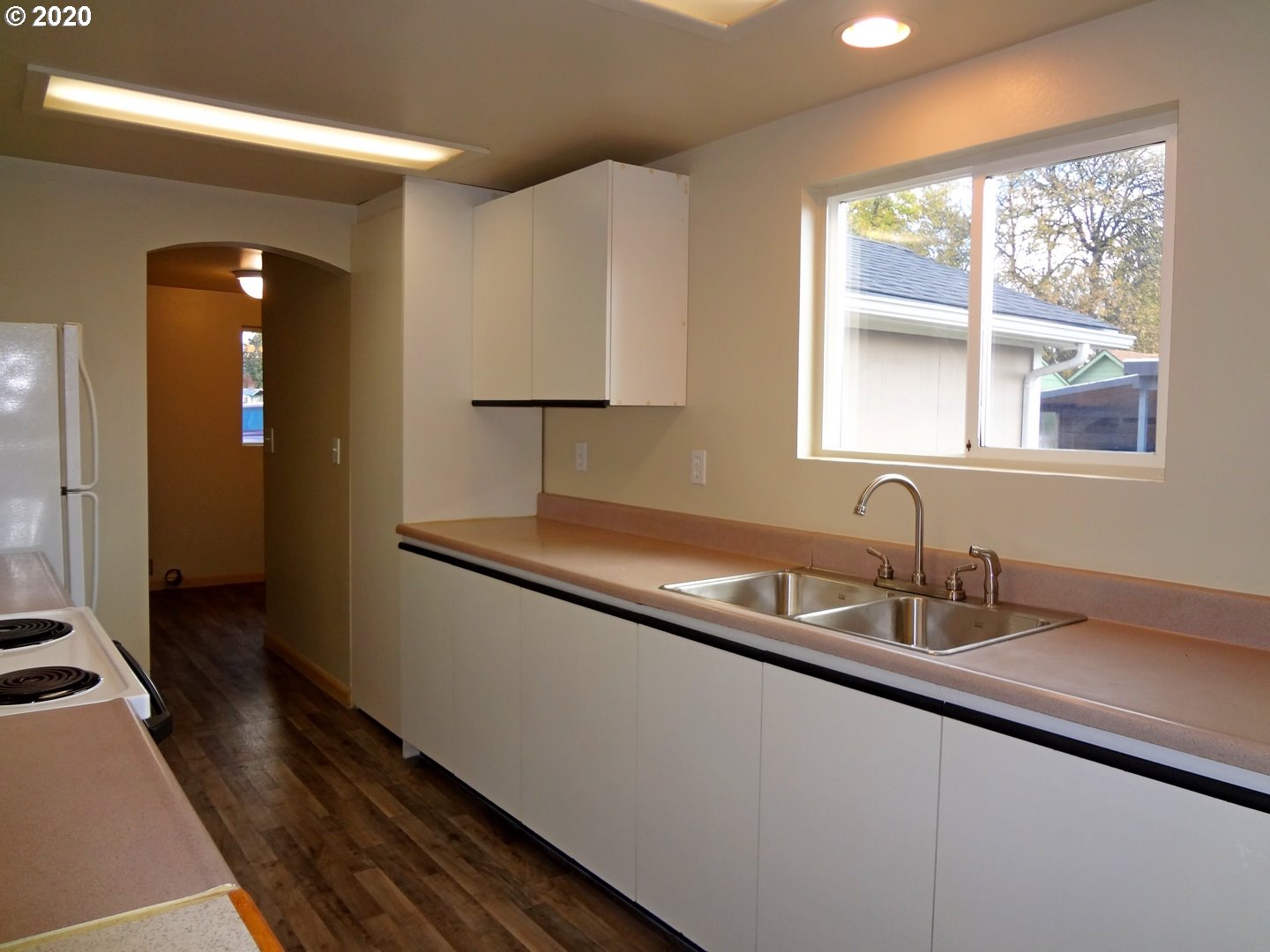 840 25th Place Springfield, OR 97477 - Photo 9 of 29
