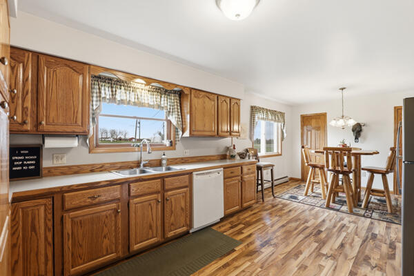 8835 McBride's Road Vestaburg, MI 48891 - Photo 3 of 49 kitchen4