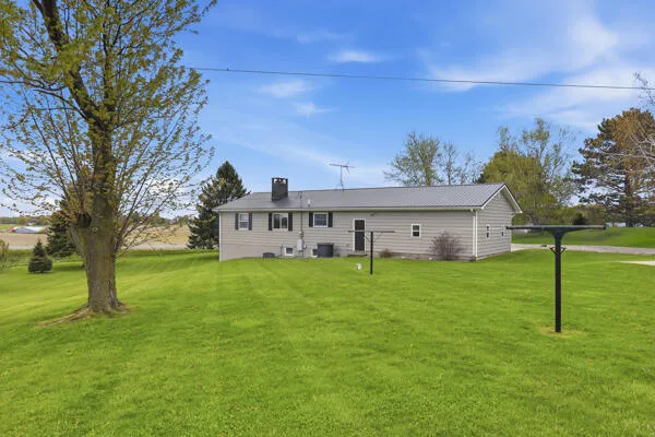 $299,900 | 8835 McBride's Road, Vestaburg, MI 48891