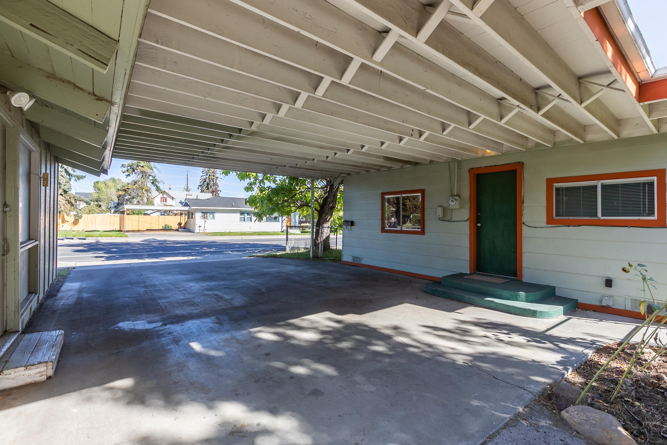 205 Southwest 9th Street Redmond, OR 97756 - Photo 21 of 24 Covered carport