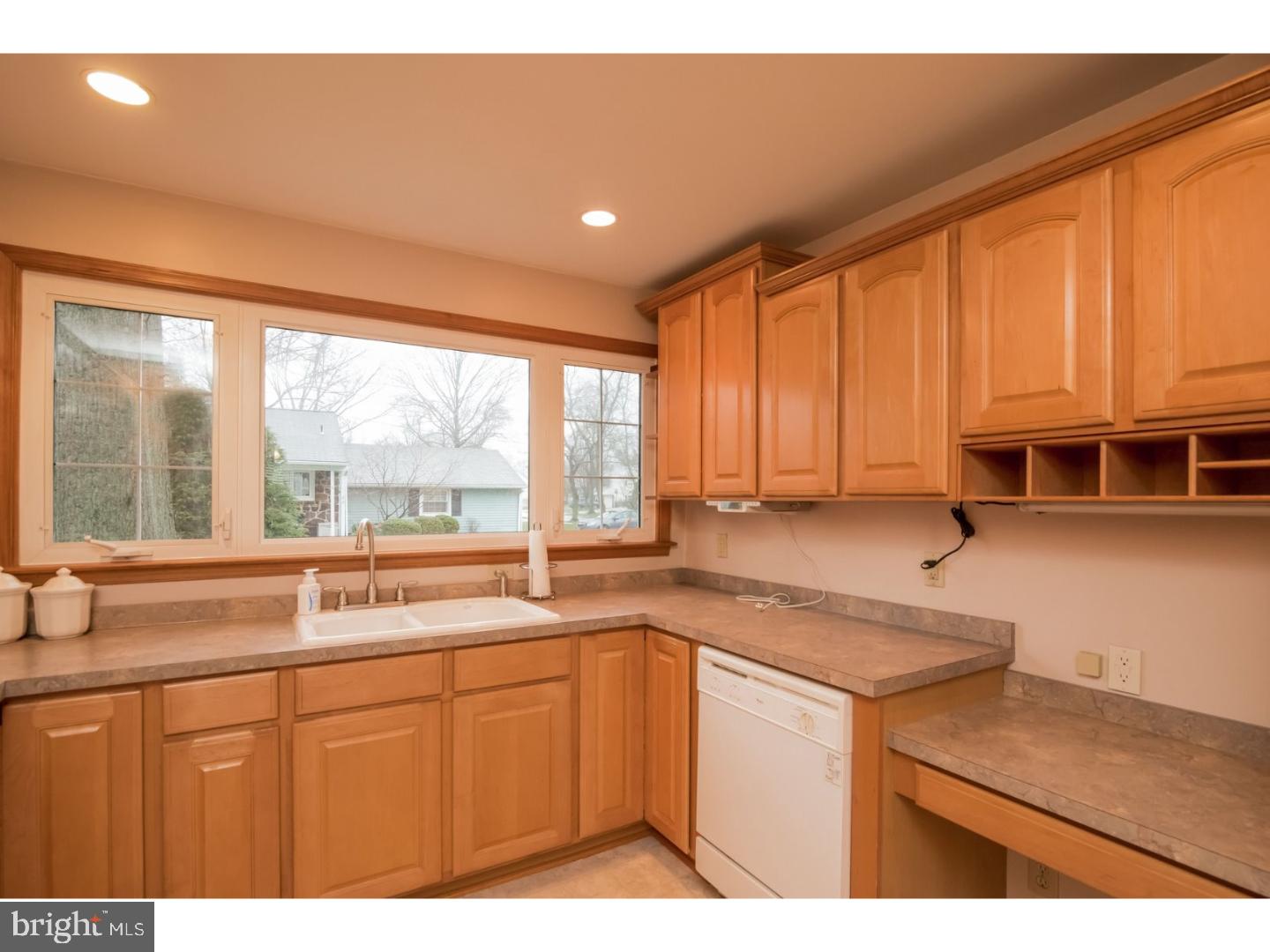 1125 Coopers Kill Road Cherry Hill, NJ 08034 - Photo 11 of 24 Kitchen