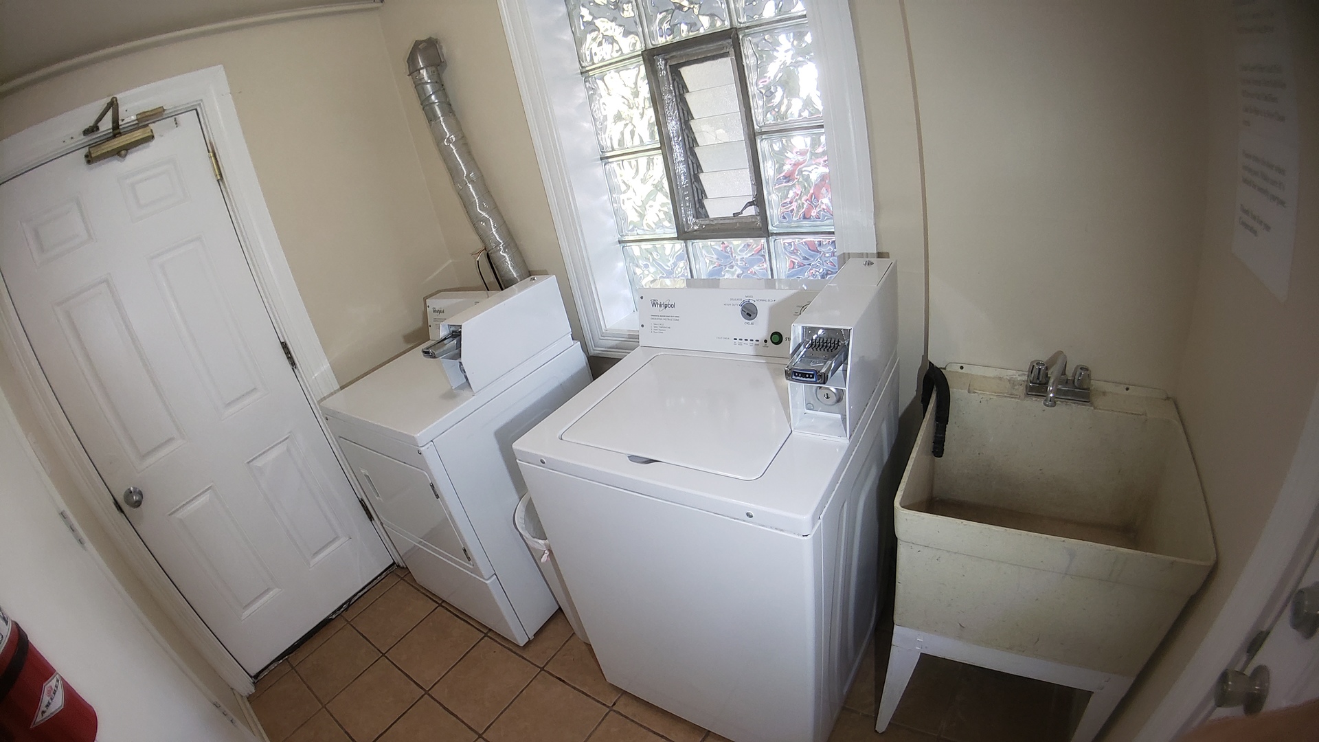1124 Dunlop Avenue, Unit 2C Forest Park, IL 60130 - Photo 20 of 25 a utility room with dryer and washer