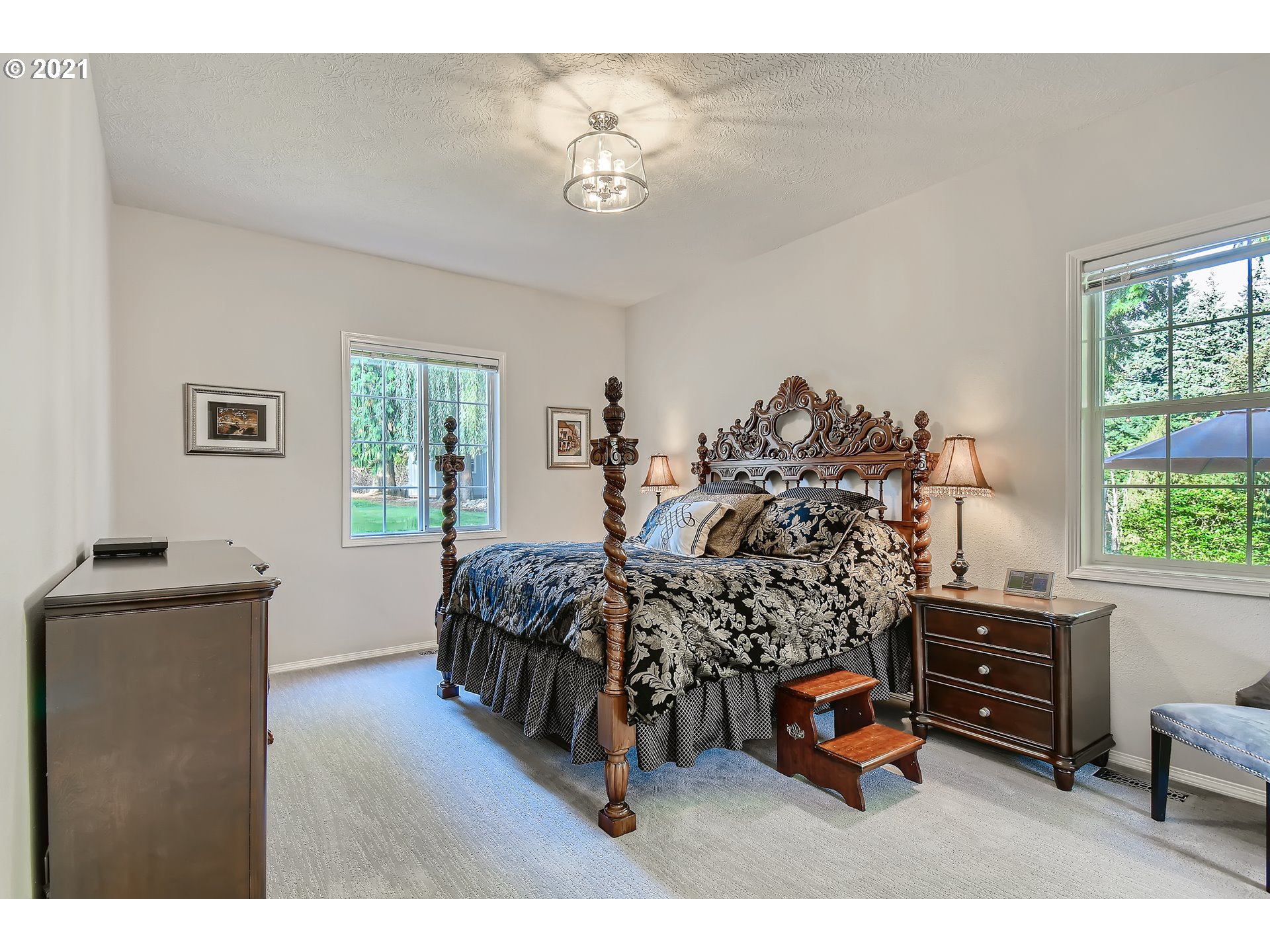 2415 Southeast Regner Road Gresham, OR 97080 - Photo 14 of 32 Gallery Image 14
