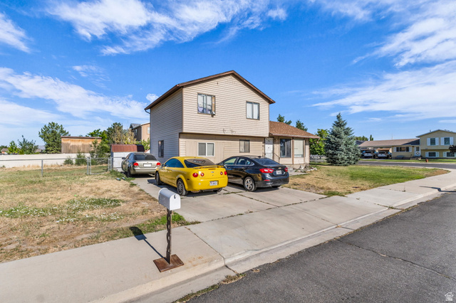 867 North 2600 West Provo, UT 84601 - Photo 5 of 35