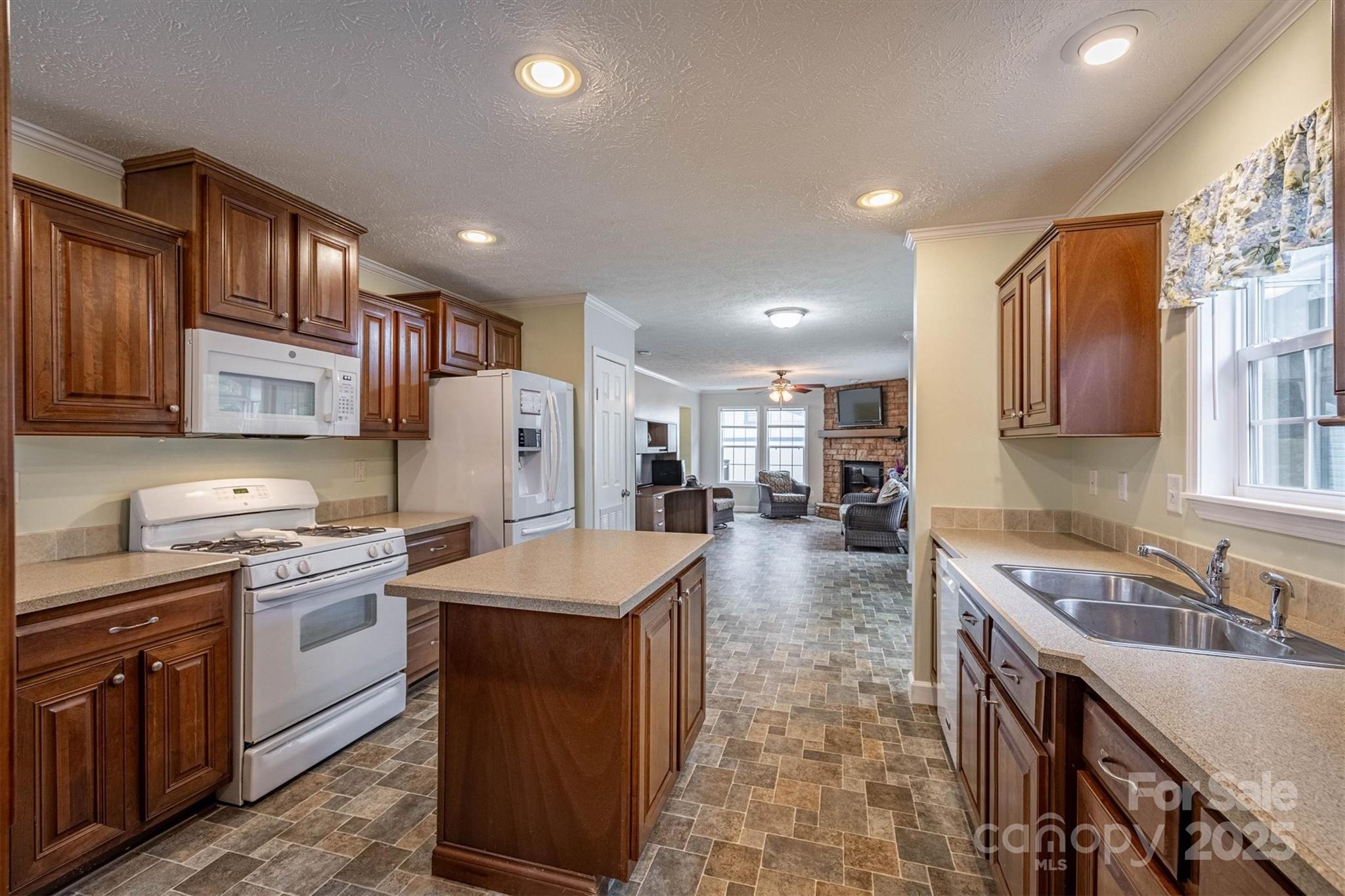 1327 Premier Road Granite Falls, NC 28630 - Photo 7 of 31 Gallery Image 7