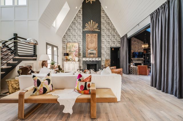 a view of a outdoor space with lounge chair