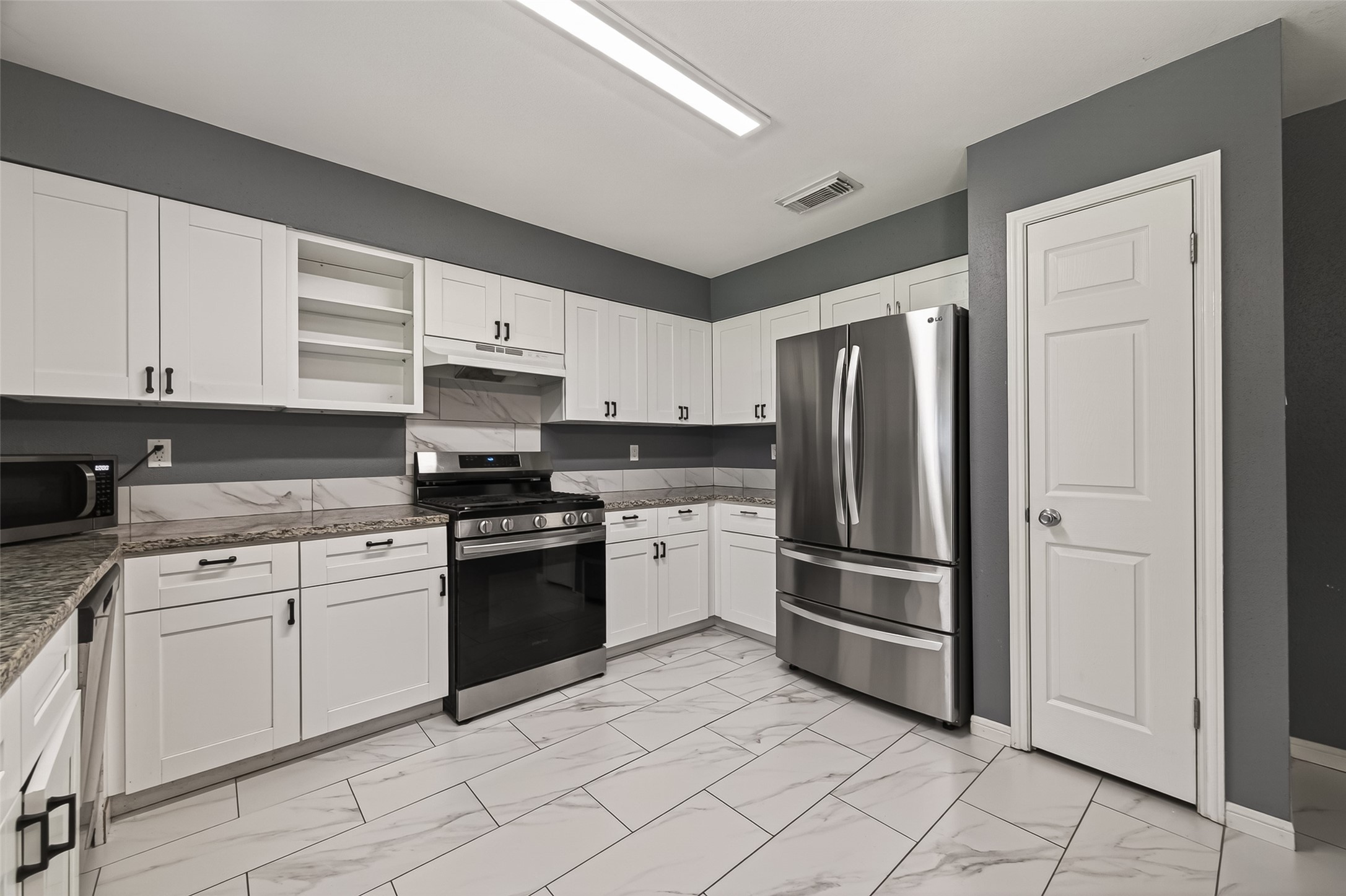 24006 Lone Elm Drive Spring, TX 77373 - Photo 8 of 25