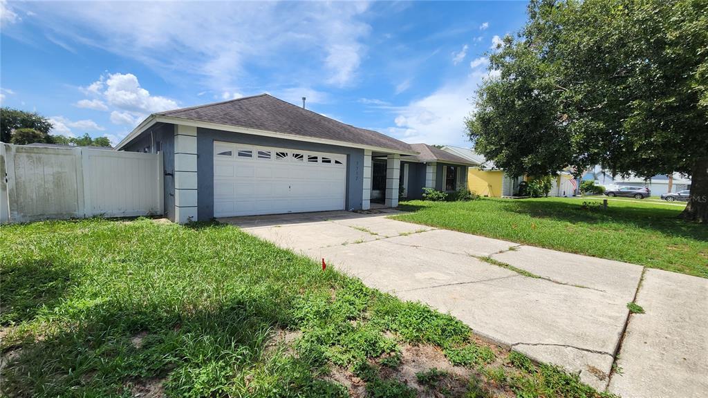 7712 Simon Ridge Court Kissimmee, FL 34747 - Photo 2 of 16 Gallery Image 2